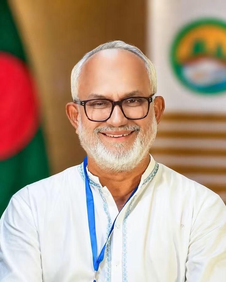 খুলনায় ফুটপাত দখলমুক্ত করতে কেসিসির উচ্ছেদ অভিযান অব্যাহত থাকবে। ফুটপাত দখলমুক্ত করতে অবৈধ দখলদারদের আর কোনো নোটিশ প্রদান করা হবে না। খুলনা সিটি প্রশাসক মঞ্জু