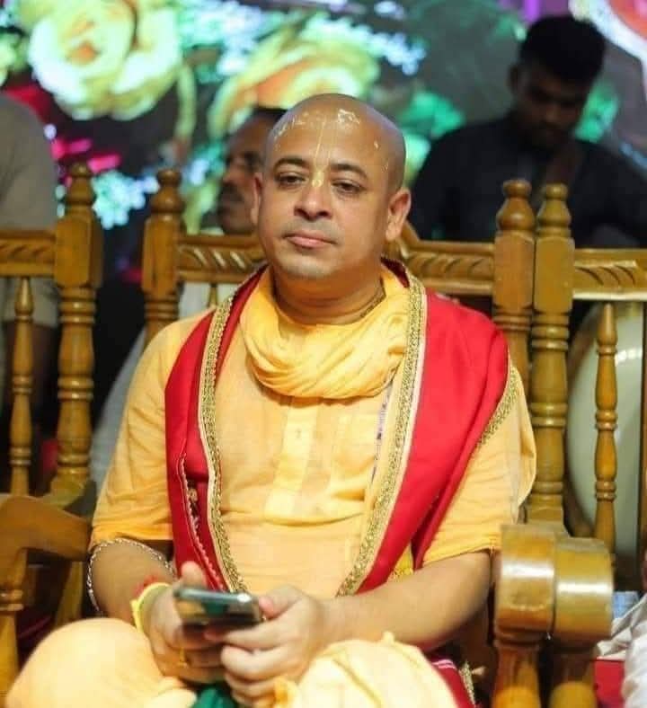দুই মামলায় জামিন পেলেন চিন্ময় কৃষ্ণ দাস